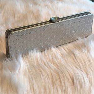 Silver clutch